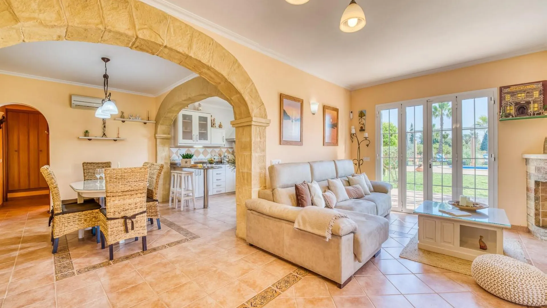 Countryside Finca With Private Pool إسبانيا
